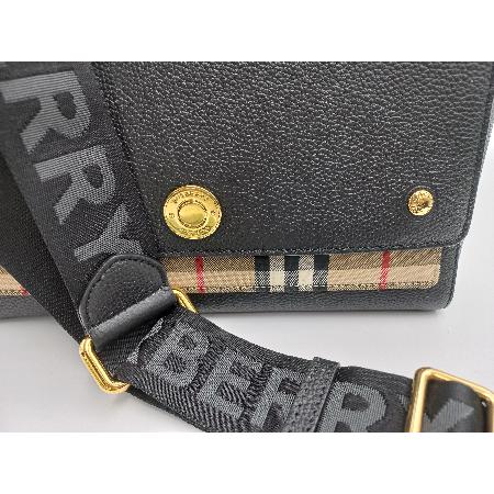 21 )Burberry() 8021101 Ƽüũ  Ʈ ũν[ûֱõ] ̹2 - ̺ ߰ǰ